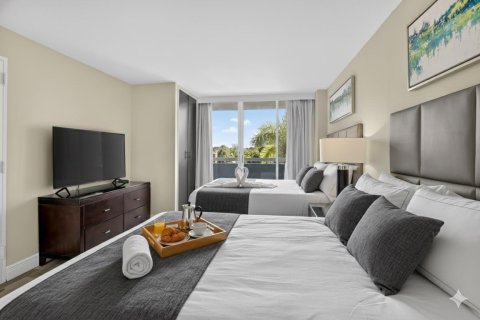Condo in Fort Lauderdale, Florida, 1 bedroom № 2246205 - photo 20