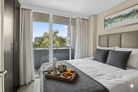 Condo in Fort Lauderdale, Florida, 1 bedroom № 2246205 - photo 22