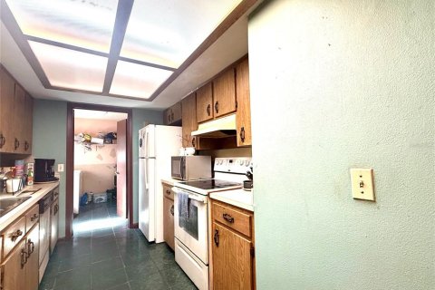 Купить виллу или дом в Дэвенпорт, Флорида 8 комнат, 119.66м2, № 1895169 - фото 9