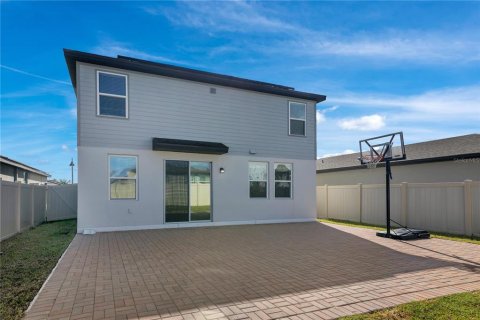 House in Davenport, Florida 4 bedrooms, 201.32 sq.m. № 1918178 - photo 25