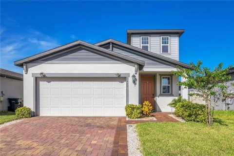 House in Davenport, Florida 4 bedrooms, 201.32 sq.m. № 1918178 - photo 1