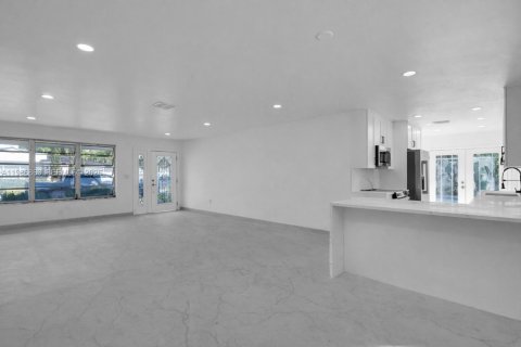 Villa ou maison à vendre à El Portal, Floride: 2 chambres, 126.81 m2 № 2056114 - photo 7