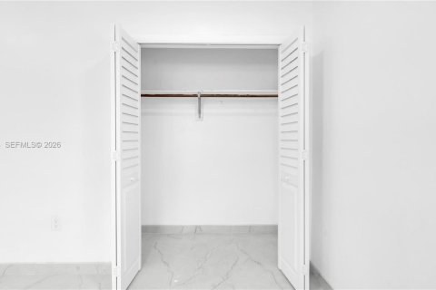 Villa ou maison à vendre à El Portal, Floride: 2 chambres, 126.81 m2 № 2056114 - photo 15