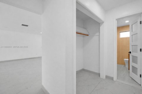 Villa ou maison à vendre à El Portal, Floride: 2 chambres, 126.81 m2 № 2056114 - photo 19