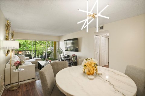Copropriété à vendre à Plantation, Floride: 2 chambres, 86.4 m2 № 1868523 - photo 9