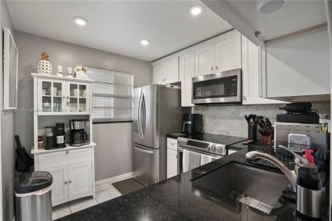 Copropriété à vendre à Plantation, Floride: 2 chambres, 86.4 m2 № 1868523 - photo 4