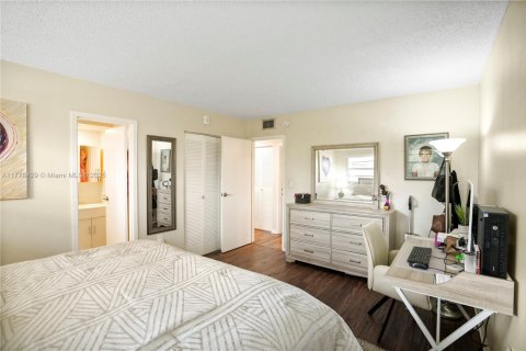 Copropriété à vendre à Plantation, Floride: 2 chambres, 86.4 m2 № 1868523 - photo 18
