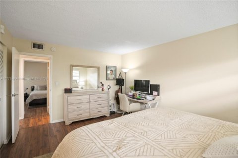 Copropriété à vendre à Plantation, Floride: 2 chambres, 86.4 m2 № 1868523 - photo 20