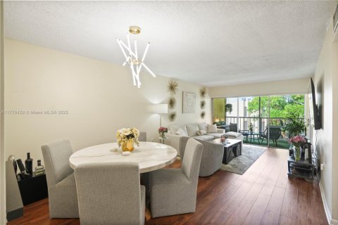 Copropriété à vendre à Plantation, Floride: 2 chambres, 86.4 m2 № 1868523 - photo 13