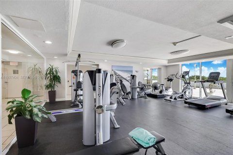 Купить кондоминиум в Майами-Бич, Флорида 1 спальня, 60.76м2, № 1988230 - фото 15