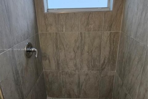 Villa ou maison à louer à Hollywood, Floride: 1 chambre, 46.45 m2 № 2023961 - photo 9