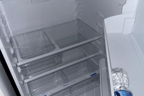 Condominio en alquiler en Hialeah, Florida, 2 dormitorios, 76.18 m2 № 1993810 - foto 9