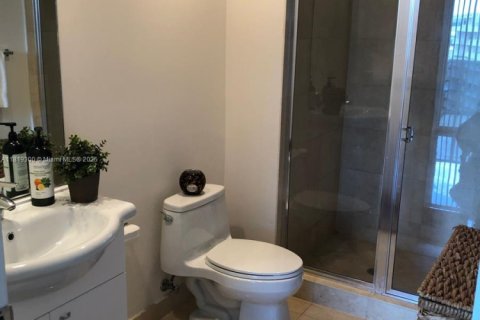 Condo in Hallandale Beach, Florida, 3 bedrooms  № 1780125 - photo 14