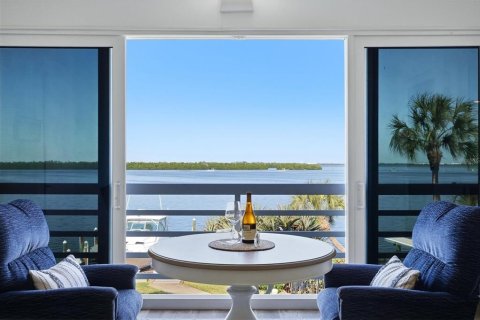 Condo in Longboat Key, Florida, 2 bedrooms  № 2418465 - photo 5
