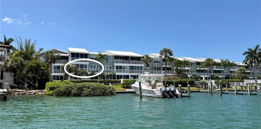 Condo in Longboat Key, Florida, 2 bedrooms  № 2418465