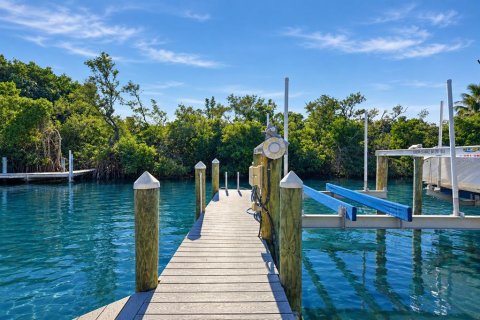 Condo in Longboat Key, Florida, 2 bedrooms  № 2418465 - photo 30