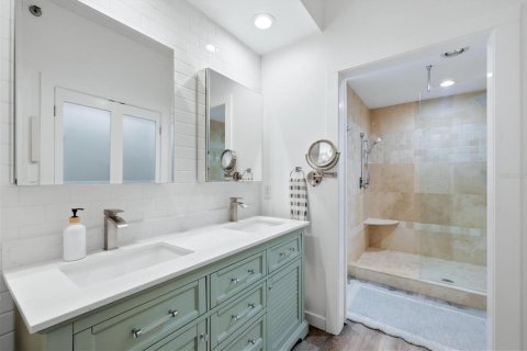 Condo in Longboat Key, Florida, 2 bedrooms  № 2418465 - photo 21