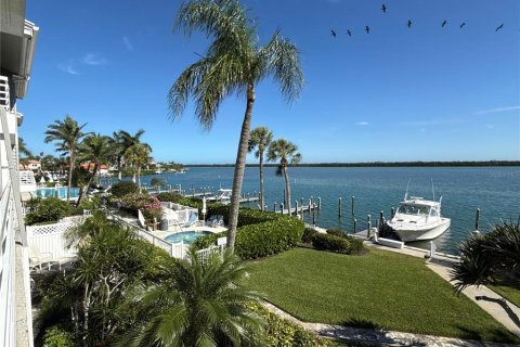 Condo in Longboat Key, Florida, 2 bedrooms  № 2418465 - photo 12
