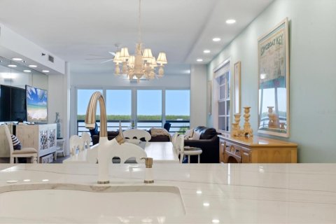 Condo in Longboat Key, Florida, 2 bedrooms  № 2418465 - photo 13