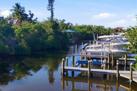 Condo in Longboat Key, Florida, 2 bedrooms  № 2418465 - photo 28