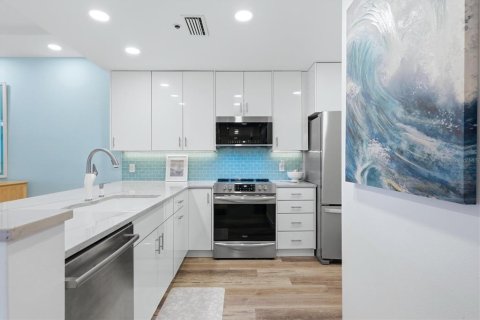 Condo in Longboat Key, Florida, 2 bedrooms  № 2418465 - photo 15