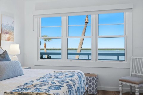 Condo in Longboat Key, Florida, 2 bedrooms  № 2418465 - photo 17