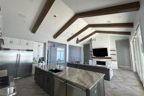 House in Winter Garden, Florida 4 bedrooms, 430.42 sq.m. № 1567880 - photo 6