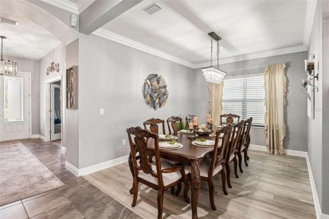 Villa ou maison à vendre à Land O' Lakes, Floride: 5 chambres, 448.53 m2 № 2201705 - photo 9