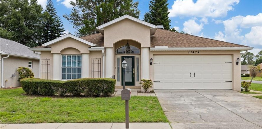 Villa ou maison à New Port Richey, Floride 4 chambres, 159.7 m2 № 2215774