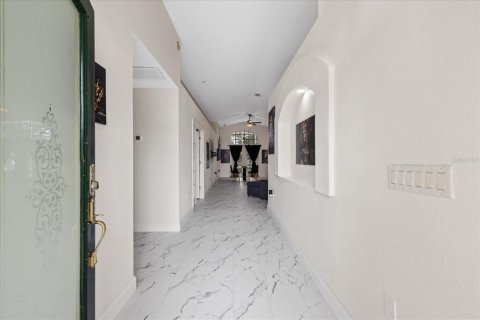 Villa ou maison à vendre à New Port Richey, Floride: 4 chambres, 159.7 m2 № 2215774 - photo 3