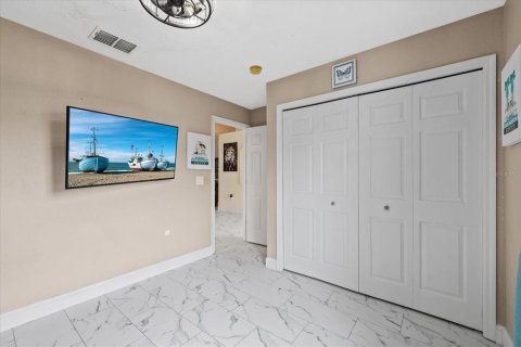 Villa ou maison à vendre à New Port Richey, Floride: 4 chambres, 159.7 m2 № 2215774 - photo 11