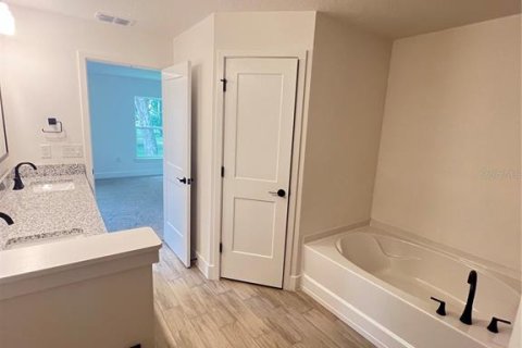 Casa en venta en Dade City, Florida, 4 dormitorios, 201.51 m2 № 2203979 - foto 9