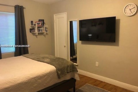 Casa en alquiler en Miami Shores, Florida, 3 dormitorios, 127.55 m2 № 1992951 - foto 10