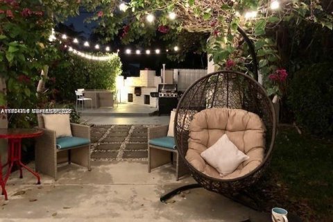 Casa en alquiler en Miami Shores, Florida, 3 dormitorios, 127.55 m2 № 1992951 - foto 16