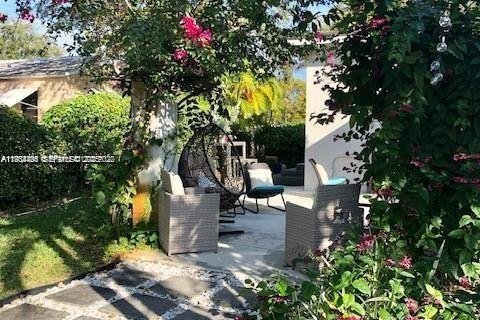 Casa en alquiler en Miami Shores, Florida, 3 dormitorios, 127.55 m2 № 1992951 - foto 13