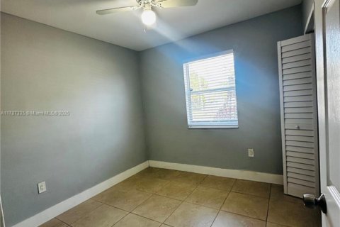 Casa en venta en Hollywood, Florida, 3 dormitorios, 115.2 m2 № 1727034 - foto 7