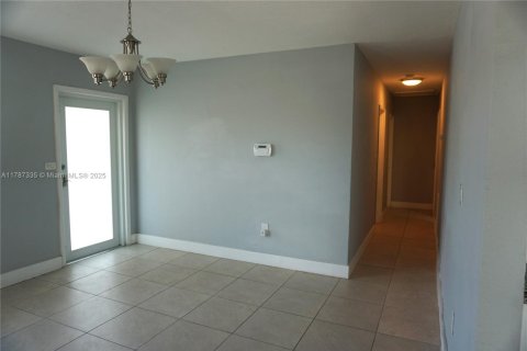 Casa en venta en Hollywood, Florida, 3 dormitorios, 115.2 m2 № 1727034 - foto 6