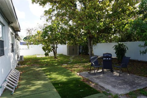 Casa en venta en Hollywood, Florida, 3 dormitorios, 115.2 m2 № 1727034 - foto 26