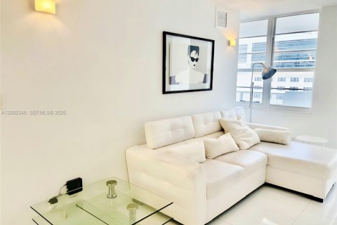 Copropriété à louer à Miami Beach, Floride: 1 chambre, 51.1 m2 № 2170329 - photo 4