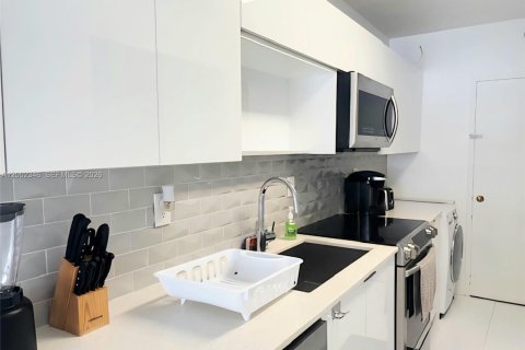 Copropriété à louer à Miami Beach, Floride: 1 chambre, 51.1 m2 № 2170329 - photo 8