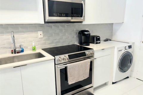 Copropriété à louer à Miami Beach, Floride: 1 chambre, 51.1 m2 № 2170329 - photo 6