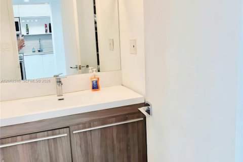 Copropriété à louer à Miami Beach, Floride: 1 chambre, 51.1 m2 № 2170329 - photo 18