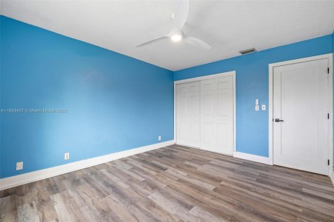 House in Weston, Florida 4 bedrooms, 231.05 sq.m. № 1966090 - photo 22