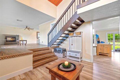 House in Weston, Florida 4 bedrooms, 231.05 sq.m. № 1966090 - photo 10