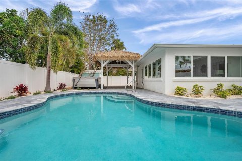 Villa ou maison à vendre à Holmes Beach, Floride: 3 chambres, 182.09 m2 № 1626995 - photo 22