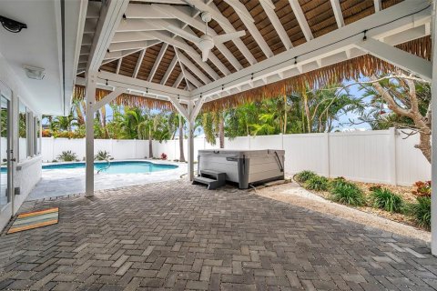 Villa ou maison à vendre à Holmes Beach, Floride: 3 chambres, 182.09 m2 № 1626995 - photo 15