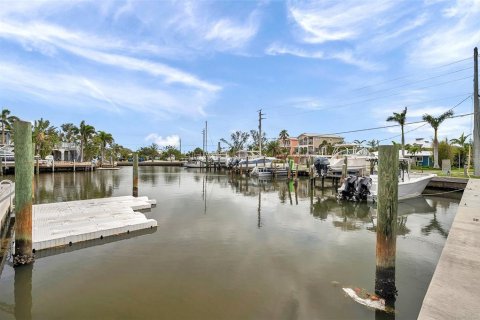 Villa ou maison à vendre à Holmes Beach, Floride: 3 chambres, 182.09 m2 № 1626995 - photo 10