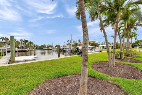 Villa ou maison à vendre à Holmes Beach, Floride: 3 chambres, 182.09 m2 № 1626995 - photo 9