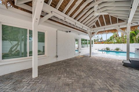 Villa ou maison à vendre à Holmes Beach, Floride: 3 chambres, 182.09 m2 № 1626995 - photo 14