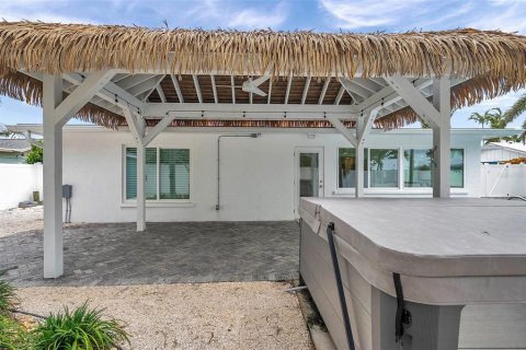 Villa ou maison à vendre à Holmes Beach, Floride: 3 chambres, 182.09 m2 № 1626995 - photo 26